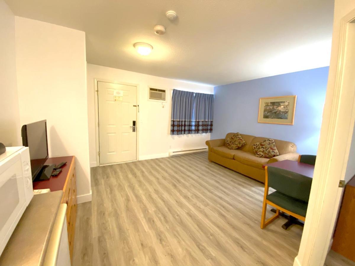 Hotel Super 8 By Wyndham Sicamous Exterior foto
